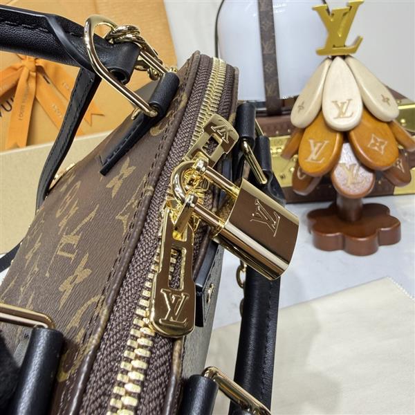 2026124173914690 260